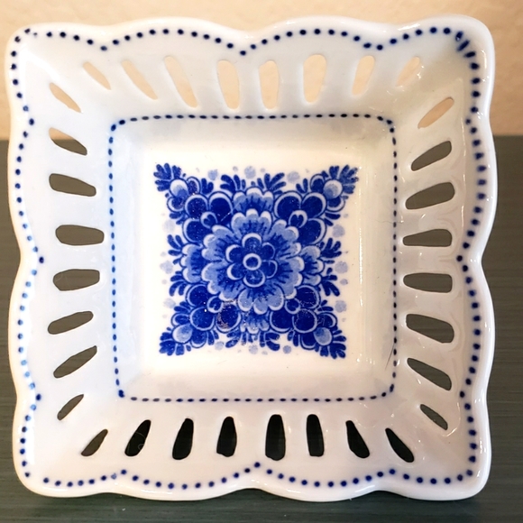 Delft Handpainted Defleur Holland Cobalt Blue & White Ceramic Square Dish Gift - Picture 4 of 8